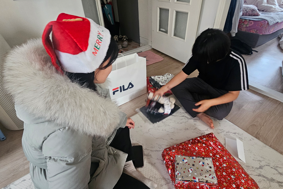 KIND Conducts “Christmas Santa Support” Volunteer Activity for Youth from Multicultural Families