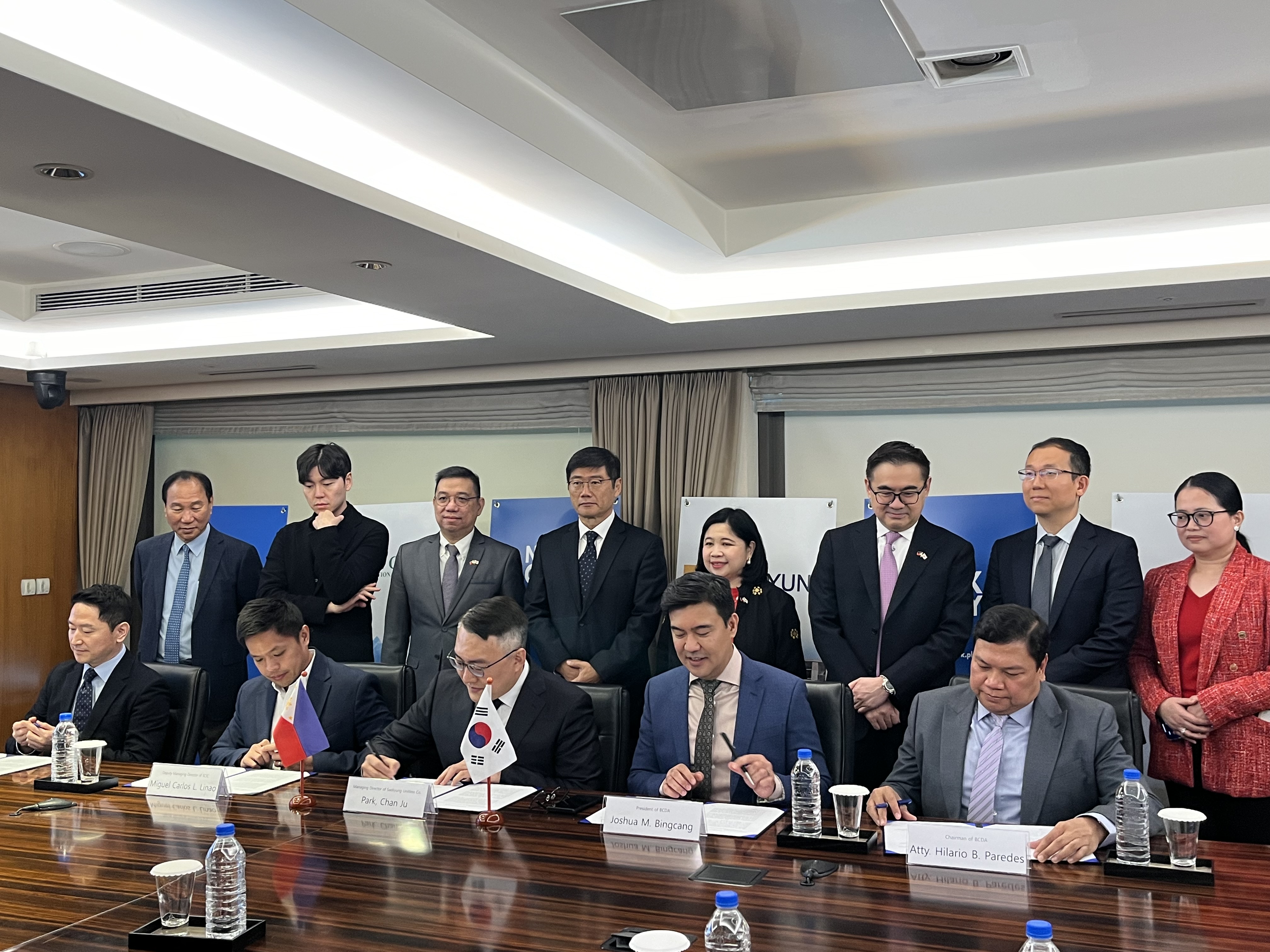 Signing Ceremony for the Contract of Lease for the New Clark Affordable Housing Project in the Philippines
