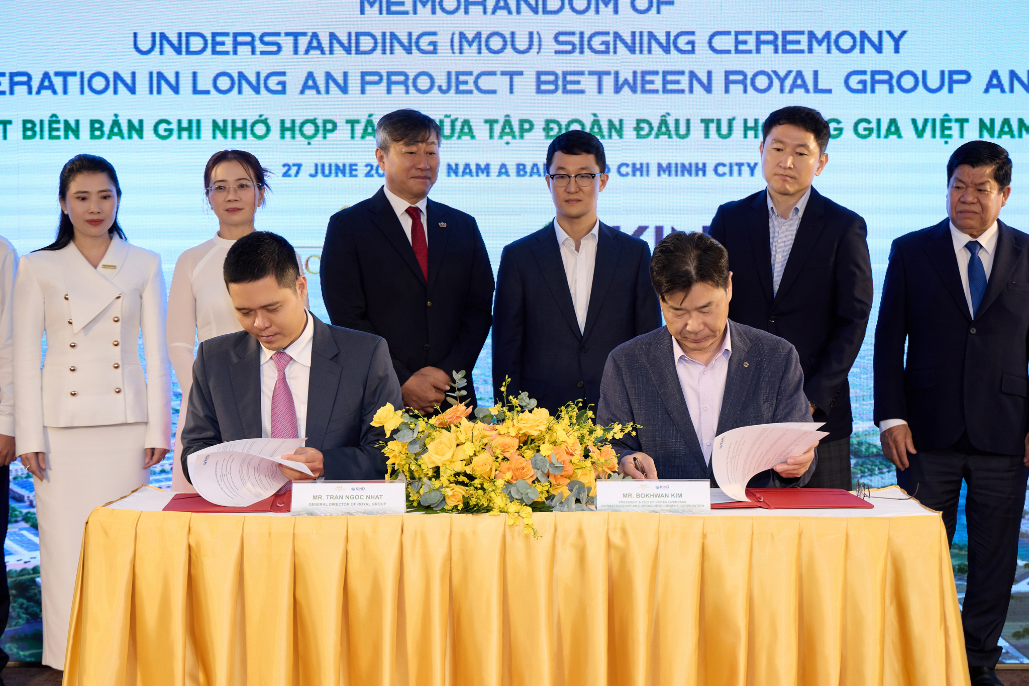 KIND-Royal Group MOU 사진1.jpg