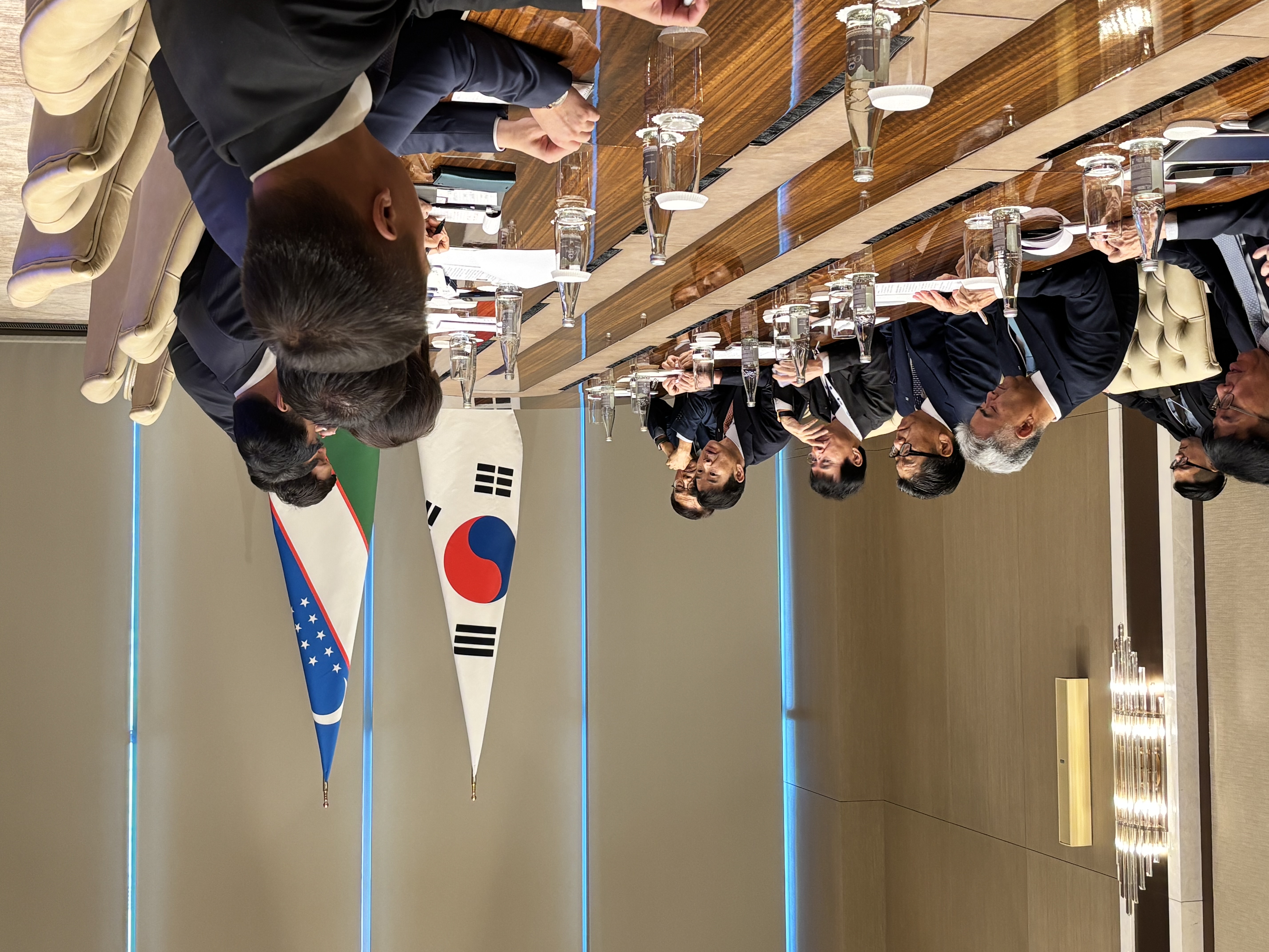 (5) 우즈벡 경제부총리 면담.jpg